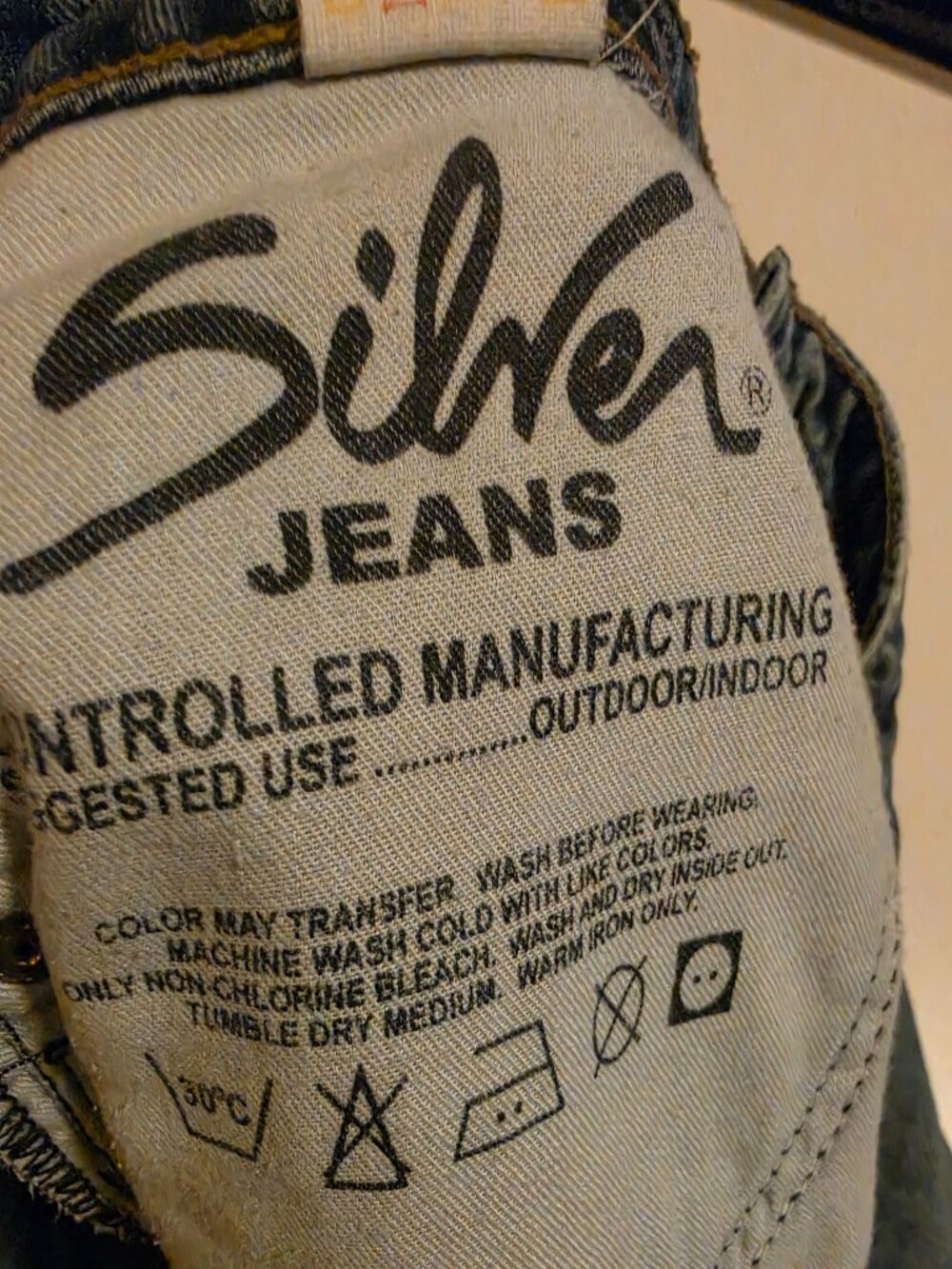 Silver Jeans Co Women's Micro Low-Rise Y2K Retro Jean Shorts Sz 32 - Picture 7 of 11